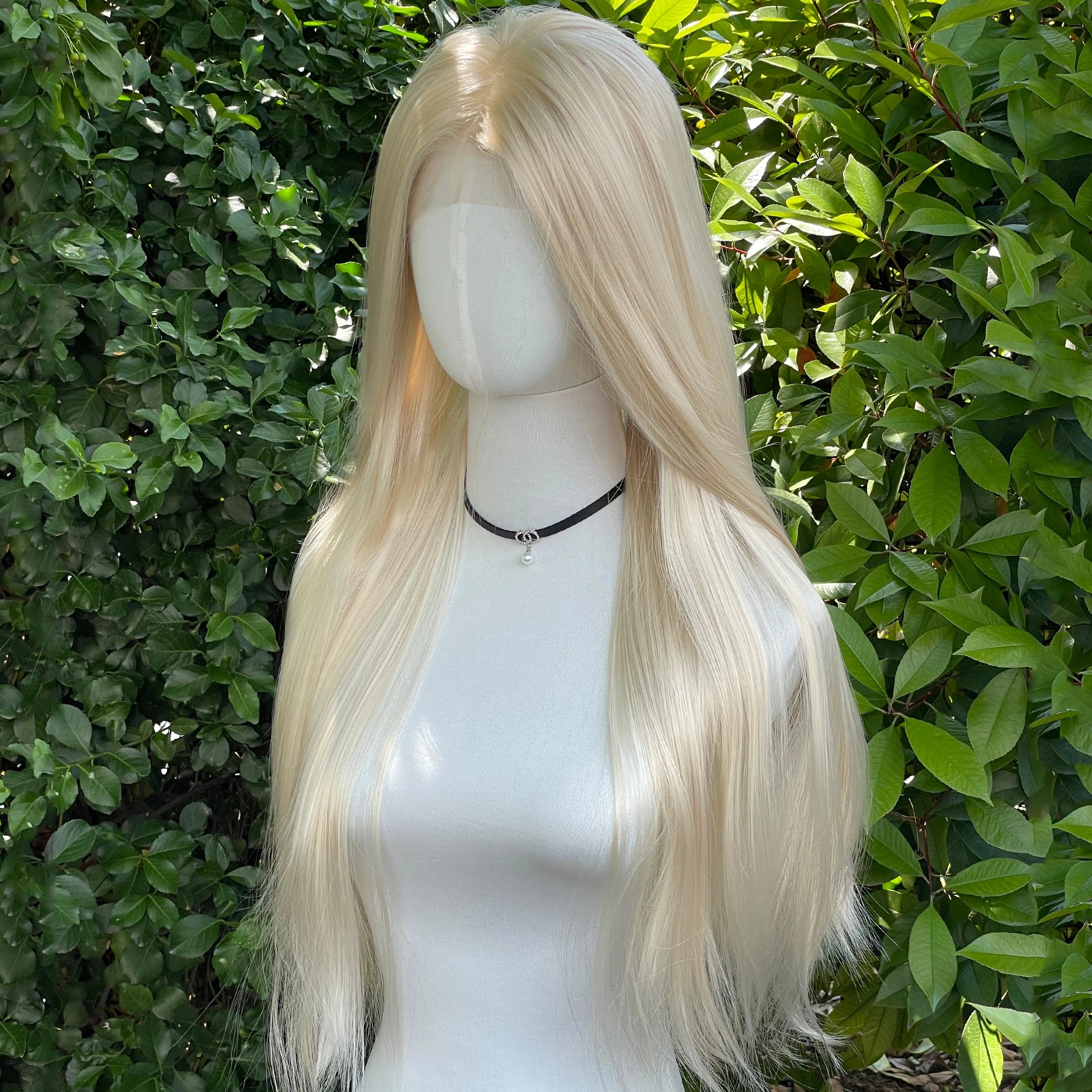 Light Blonde Synthetic Hair 13x4 Lace Front Wigs for Women 26 Inch Long Straight Free Part 150% Density Glueless Half Hand Tied